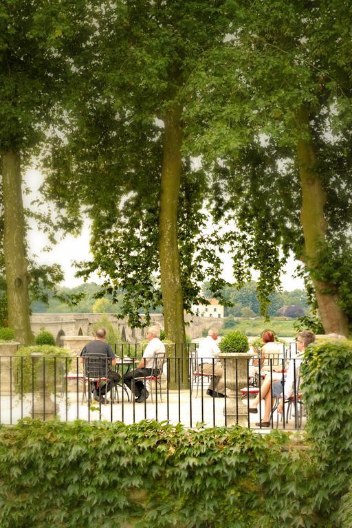 Grand Hotel De L'Abbaye Beaugency Bagian luar foto