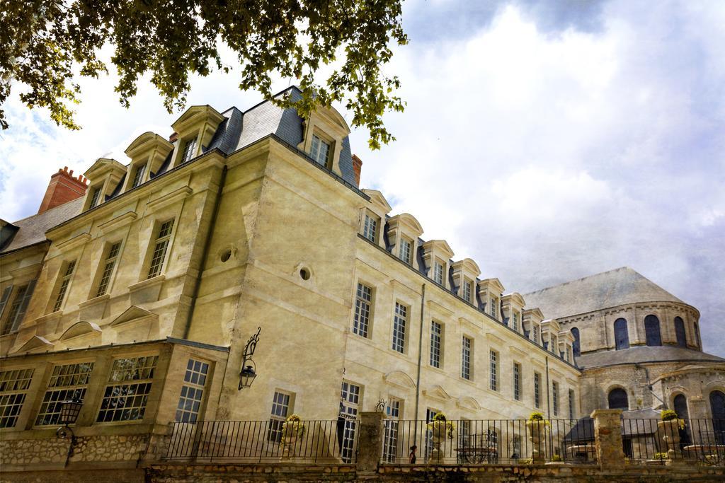Grand Hotel De L'Abbaye Beaugency Bagian luar foto